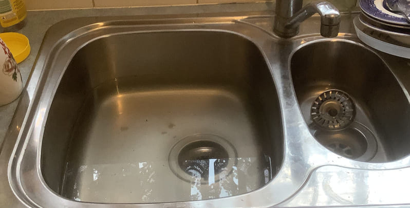 a blocked sink in the kitchen
